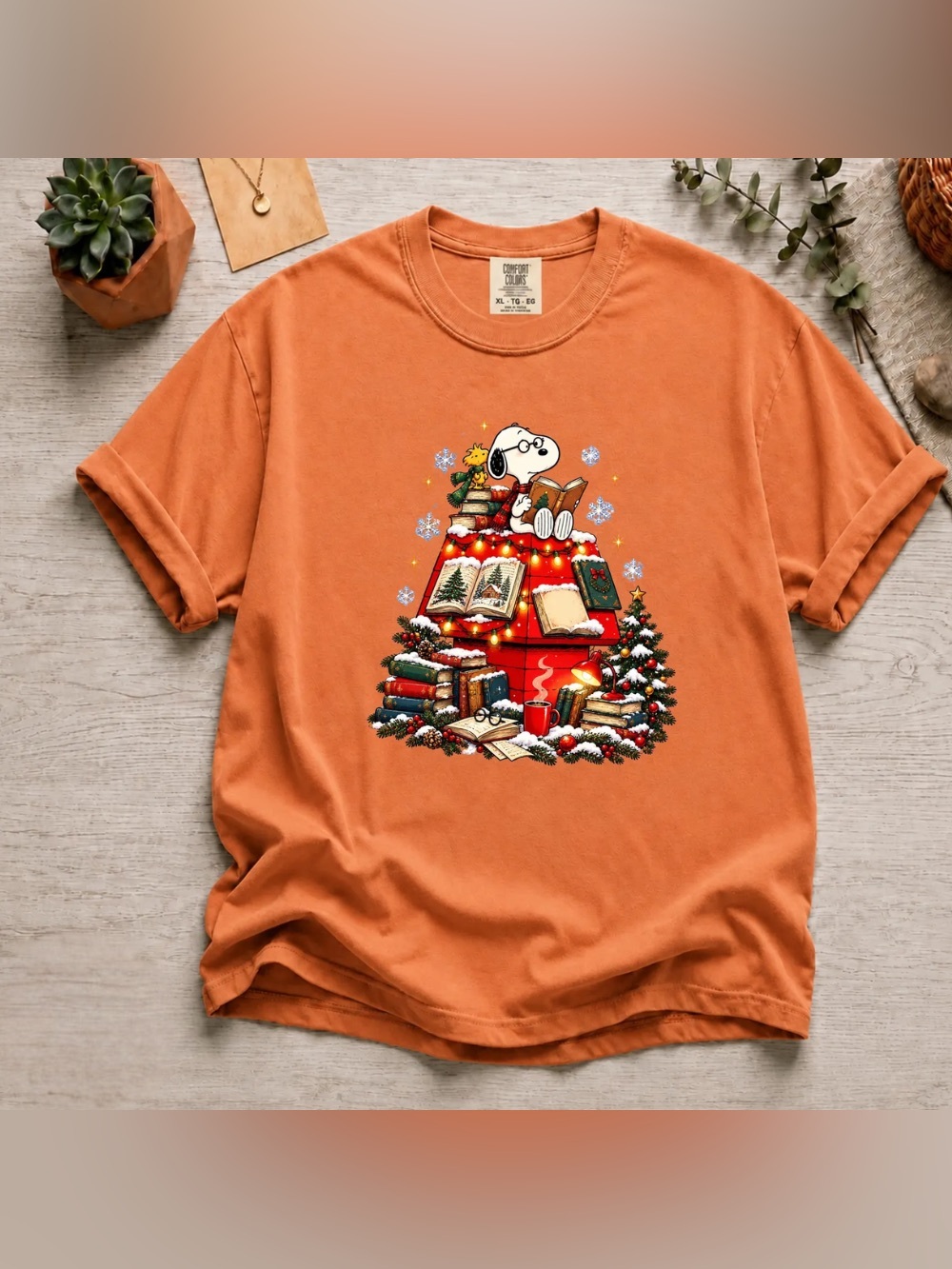 Comfort Colors Snoopy Woodstock Reading Books Christmas Tree Snow Vintage Orange